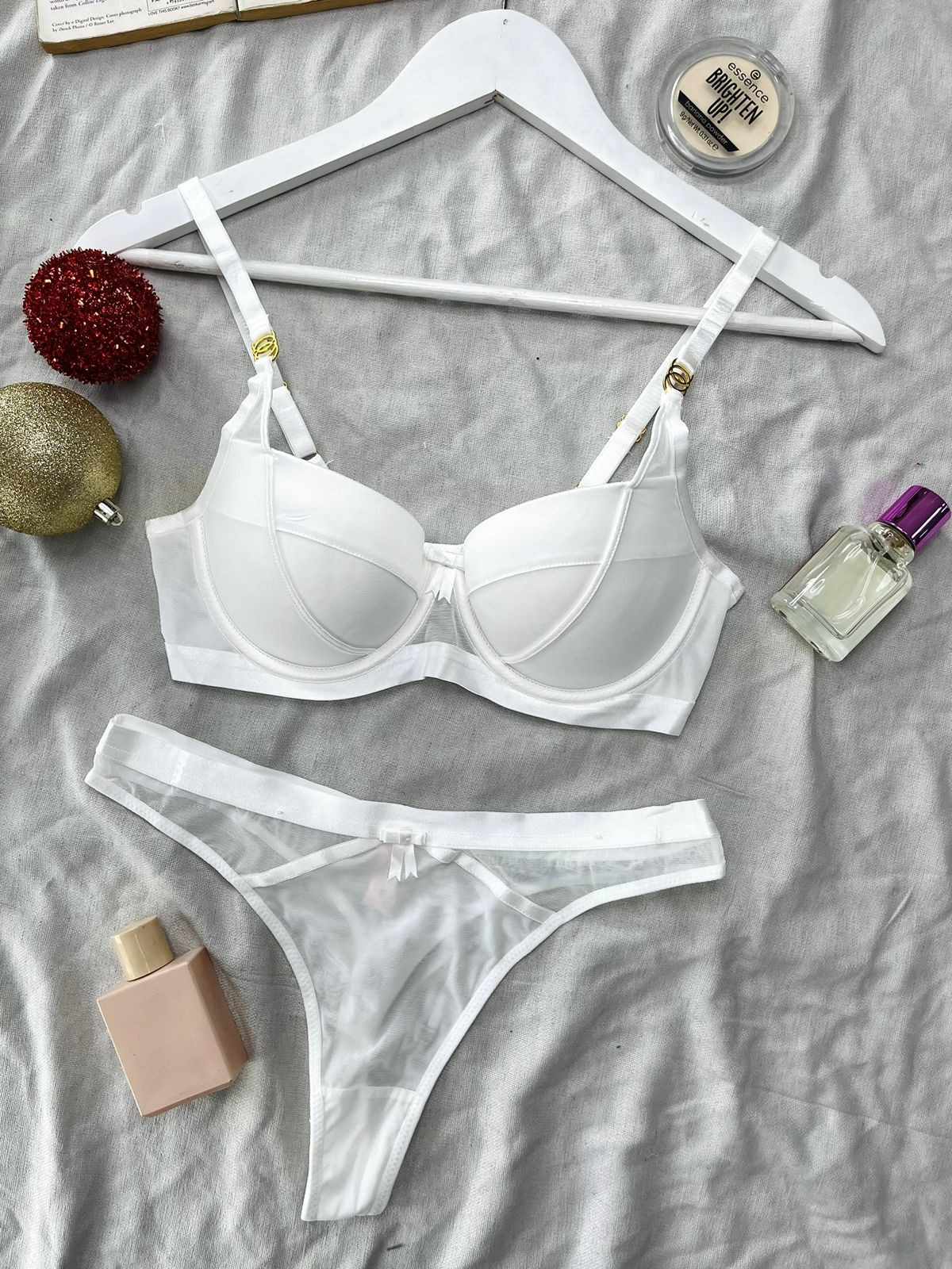 476389504_591299450413608_8199006358689955893_n Deux pièces HK20004 Blanc